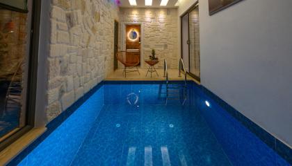 Isıtmalı sıcak havuz